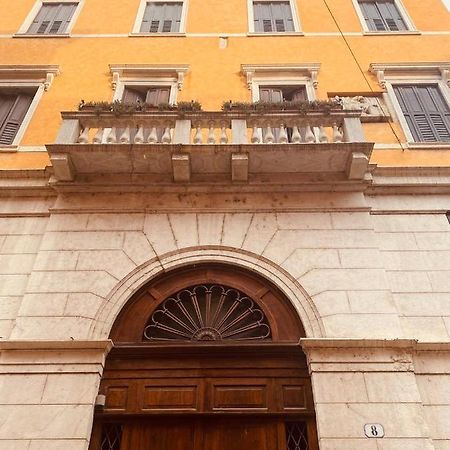 Mario Number 8 Apartment Verona Bagian luar foto